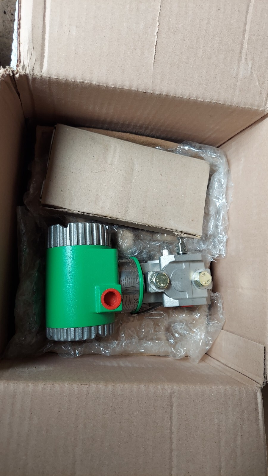 New Schneider IDP10S-T46C05AP-M2L1 Transmitter
