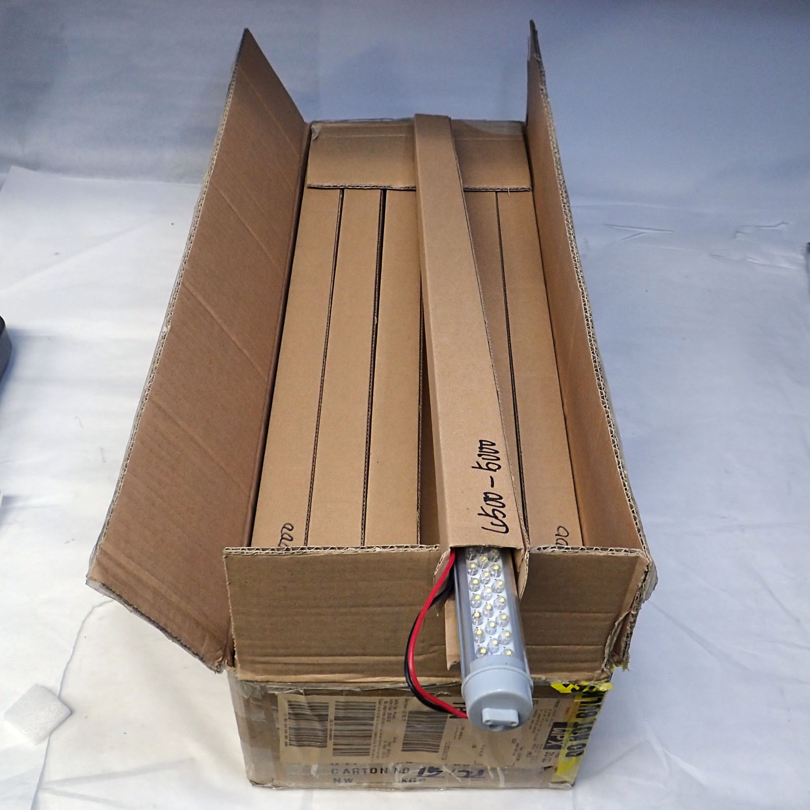 24 PCS 24″ NIB LED TUBES T8 4500-5000K 24 Vdc OFF-GRID SOLAR WIND GENERATION PV