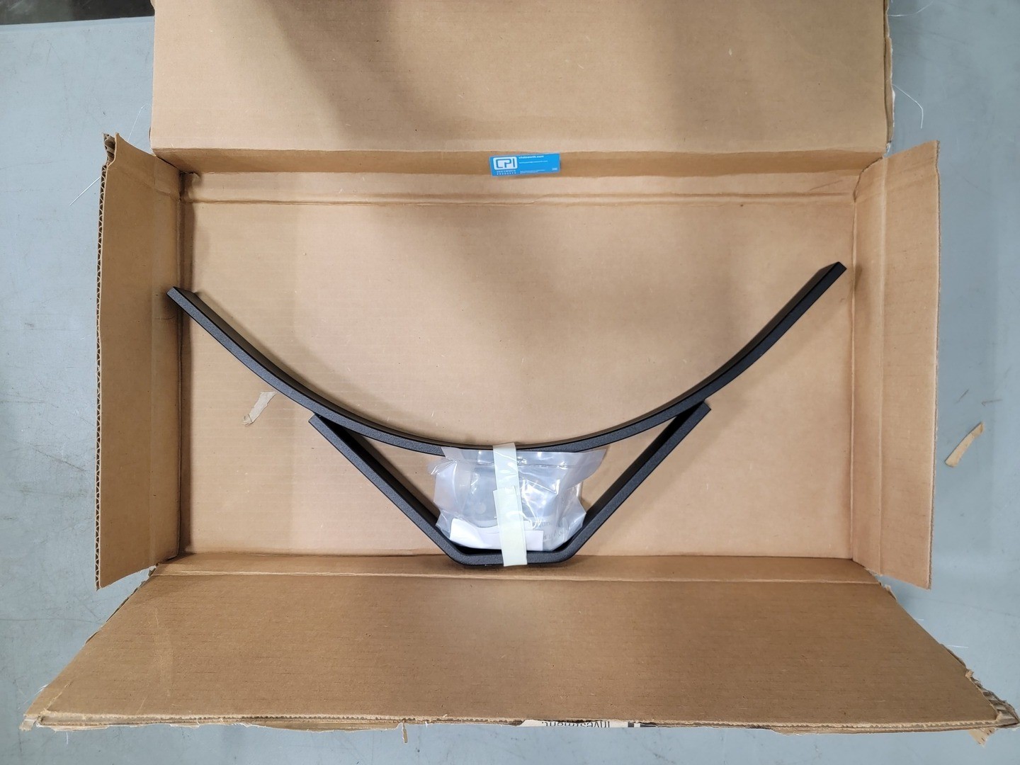 CHATSWORTH PRODUCTS Cable Runway Corner Bracket 025-711959-701