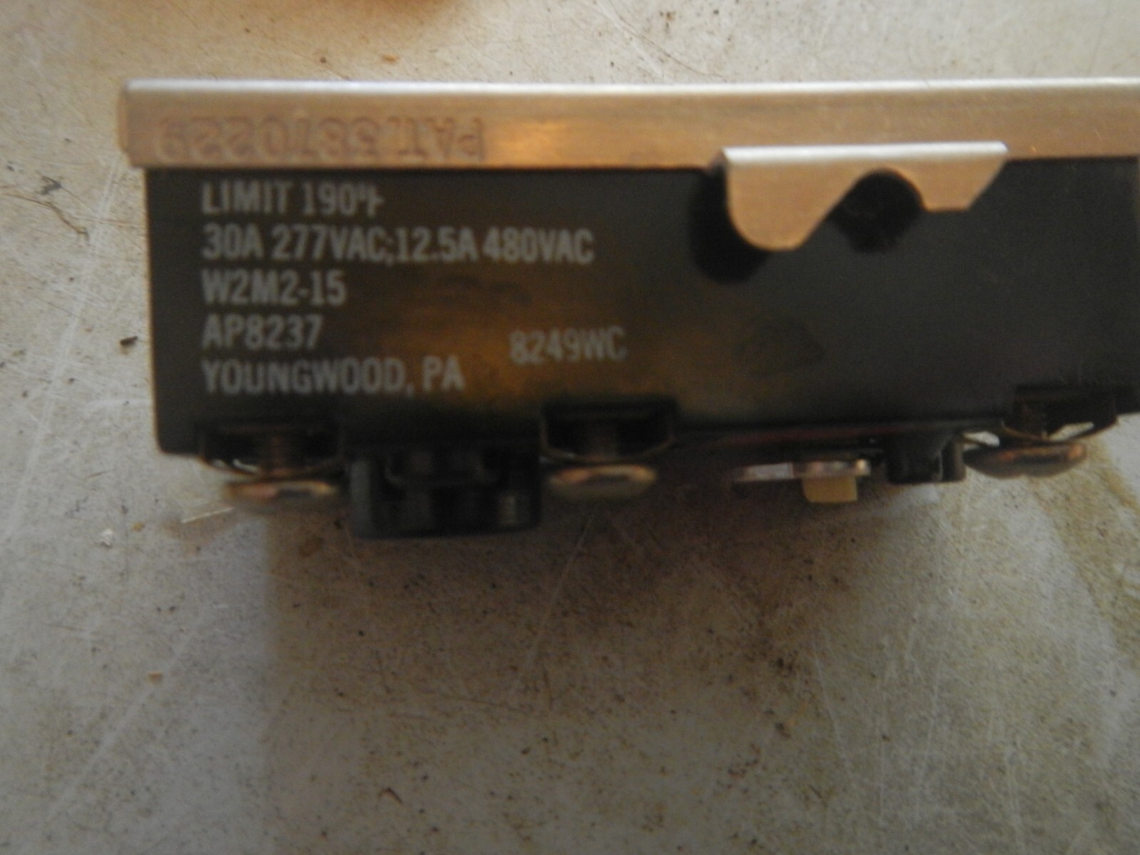 NEW OLD STOCK! RHEEM 30A 277V 110-170F DEG WATER T-STAT W2M2-15 81-35-114 AP8237