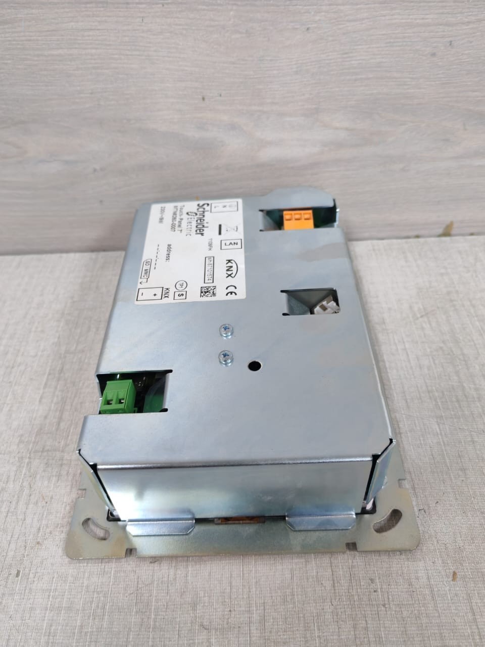 SCHNEIDER ELECTRIC MTN6260-0007 TOUCH PANEL 6″