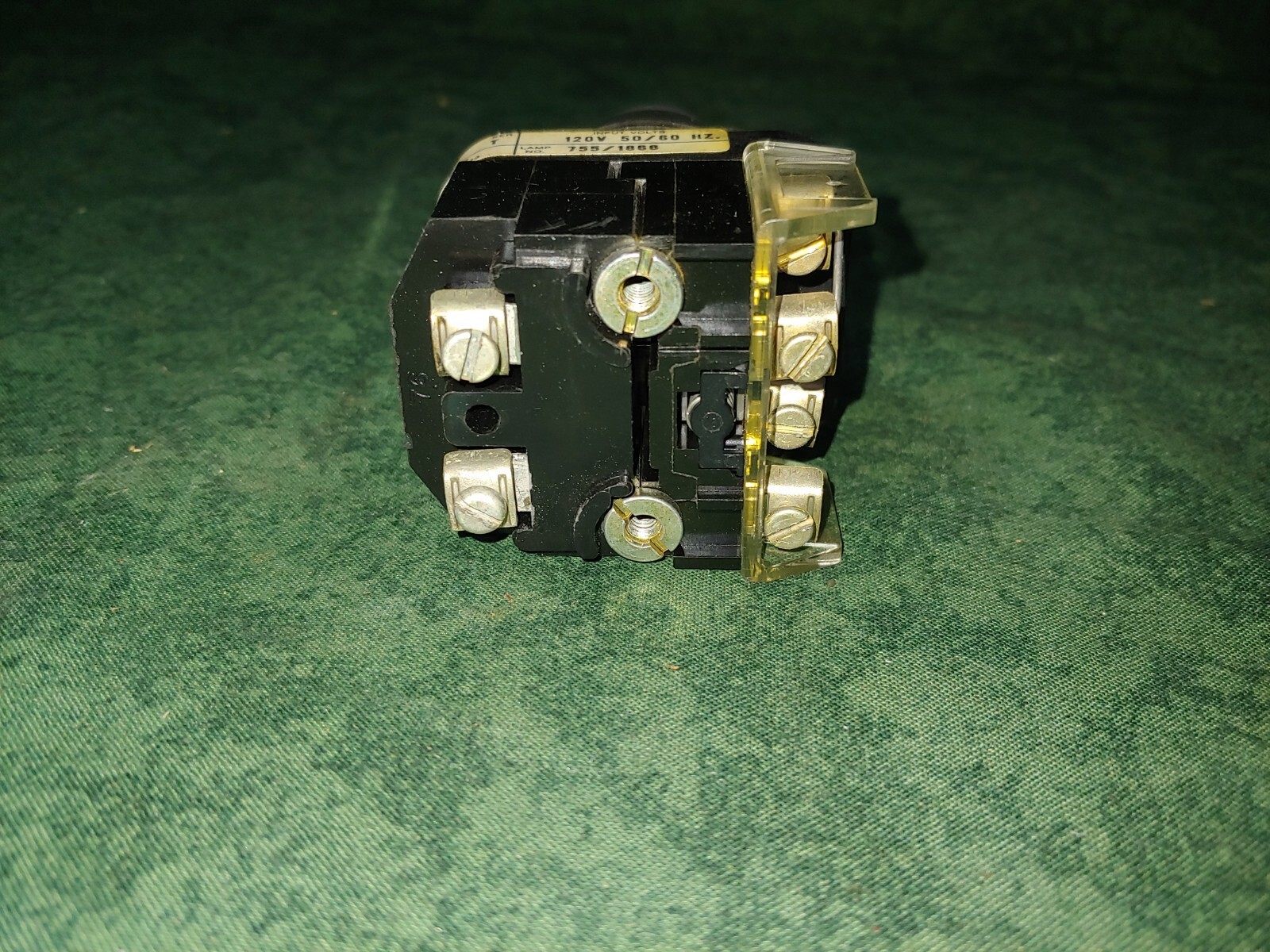 Allen-Bradley Cat# 800T-PT16 White Illuminated Push to Test Buttons (28454-A8)