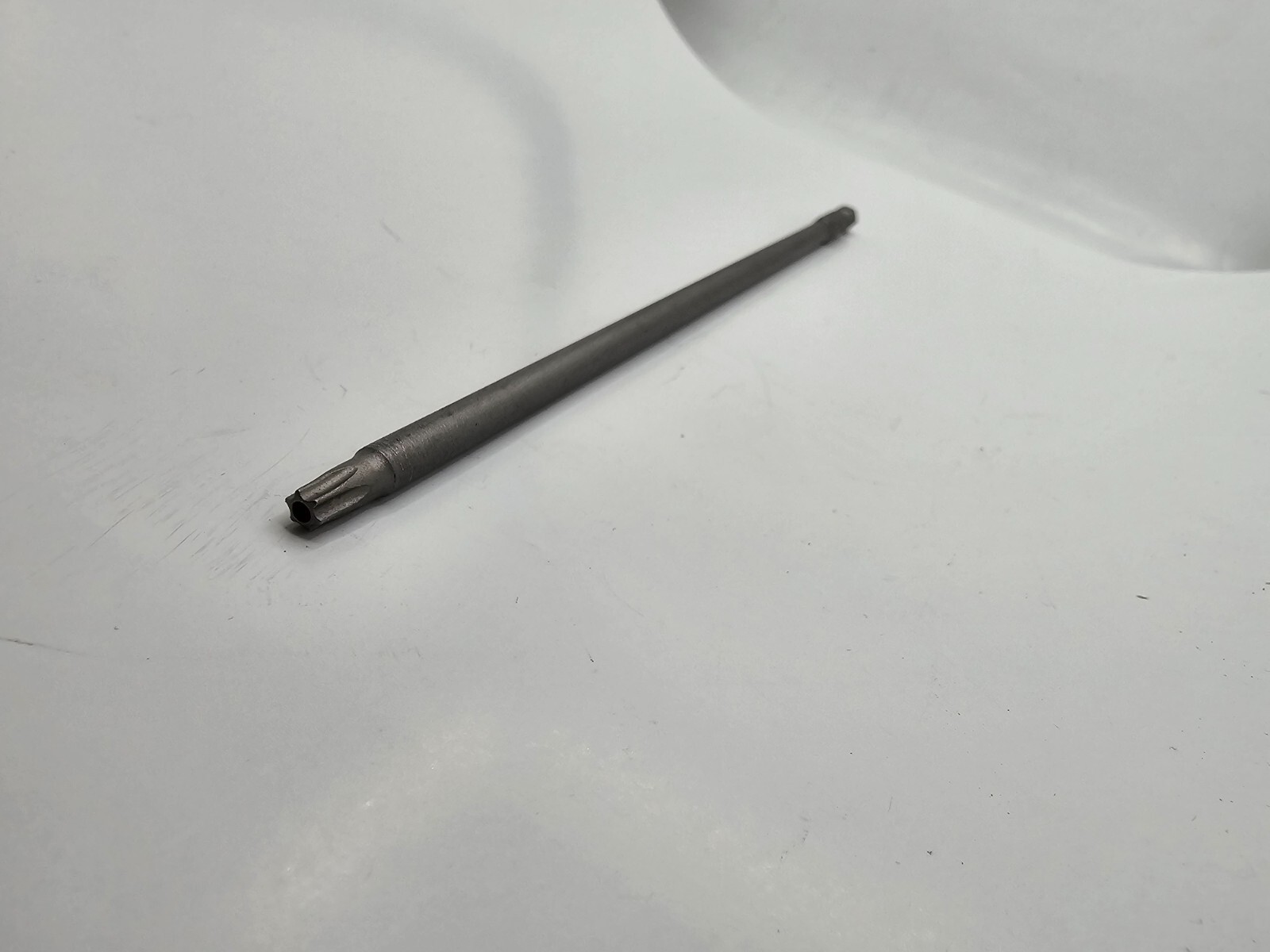 8 Pieces Security Torx Bit Head Screwdriver Bit Assembly 7.9″ Long T8-T40 3KX065