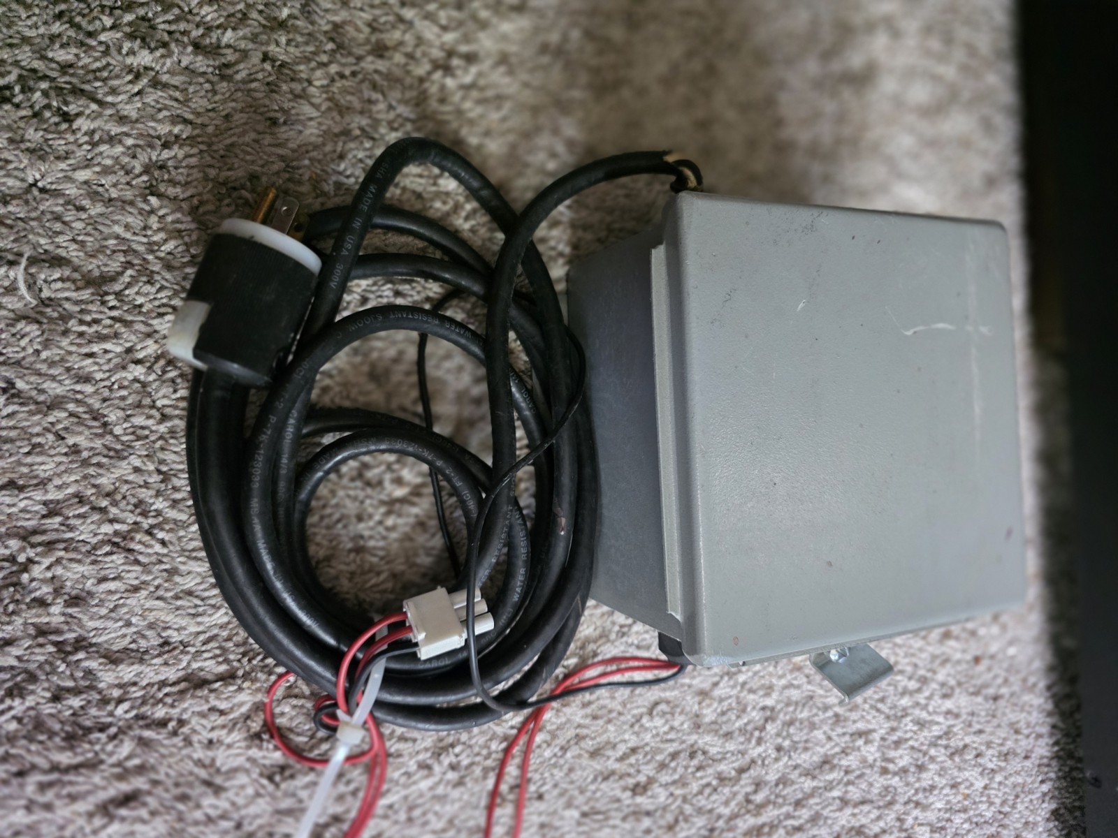 TDK-Lambda DPP50-24 DIN Rail PSU 24VDC 2.1A in Wiegmann B060604CH Enclosure