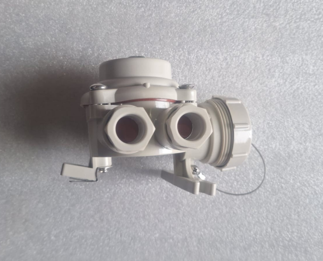 OGMAX CZKS202-3 Marine Socket with Switch 250V 10A IP56
