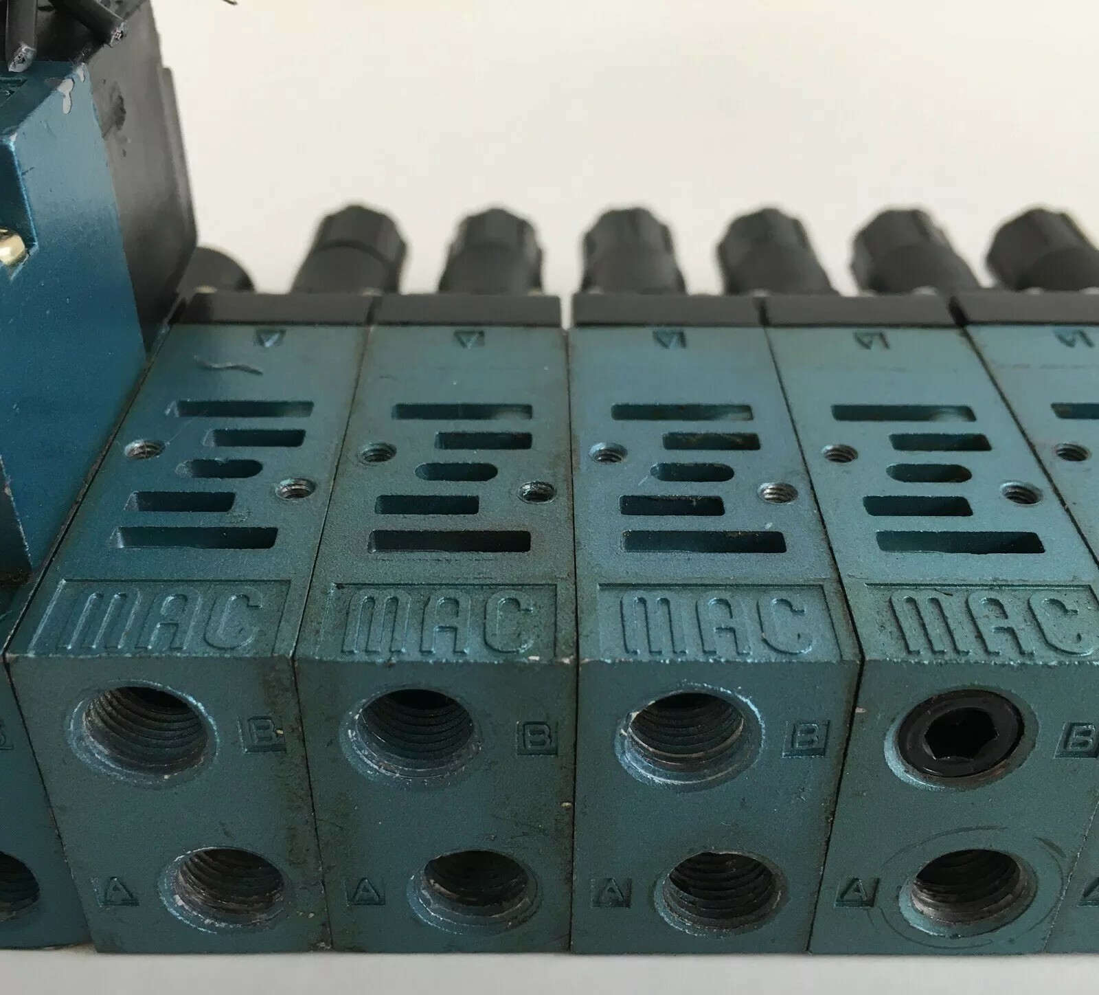 MAC *Rack Of 11* 45A-MAF-DAAA-1BA Solenoid Valve Block 6.5 Watts + *Warranty*