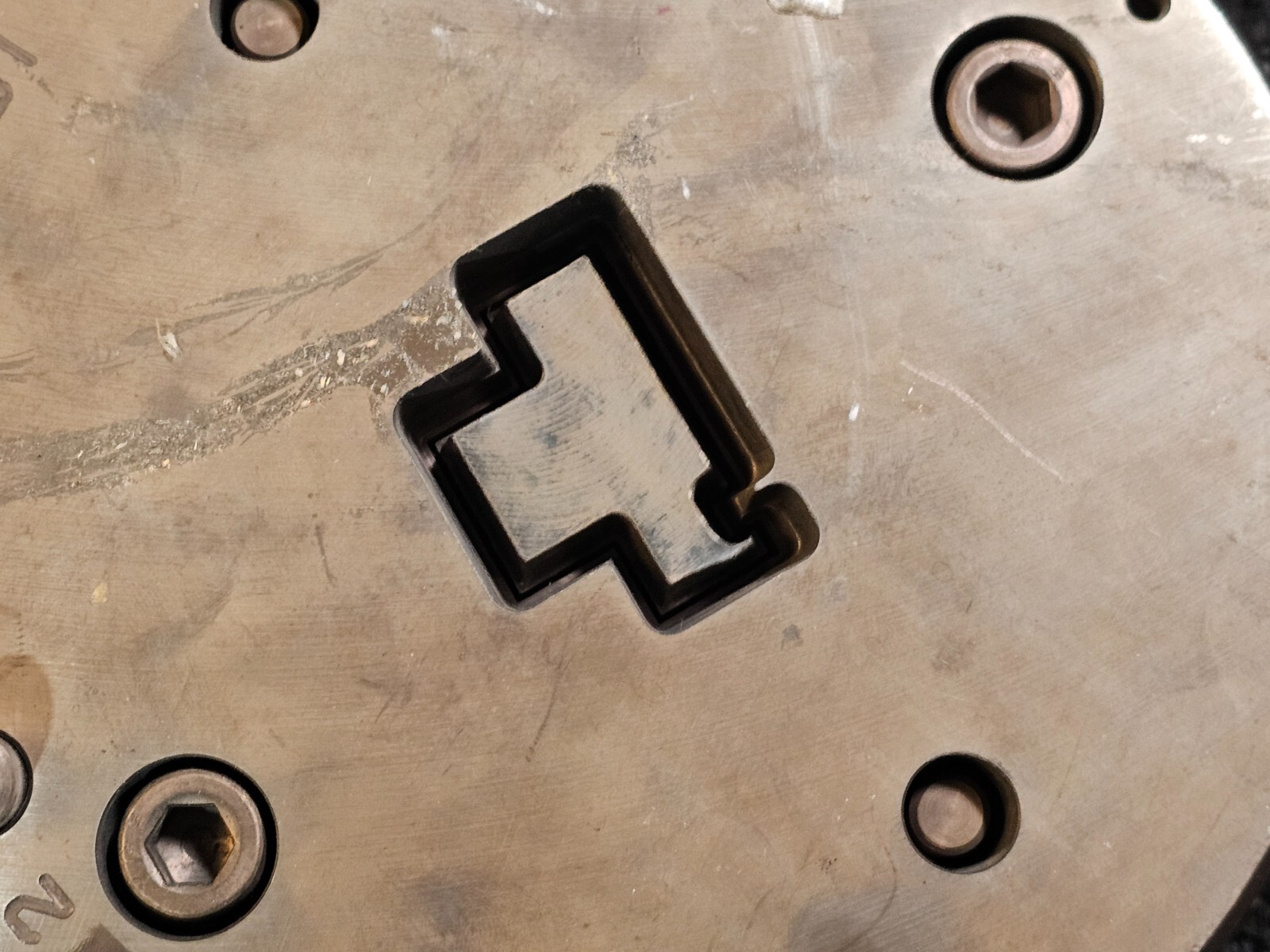 Exco 1-4995 2 07-14-22 BO 1651, 7-3/4″ Dia x 3.5″ Height Extrusion Die