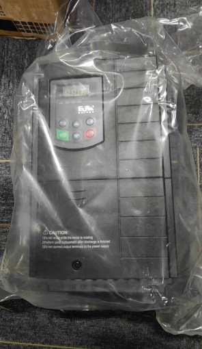 1PC NEW Original EuRa Inverter E2000-0110T3