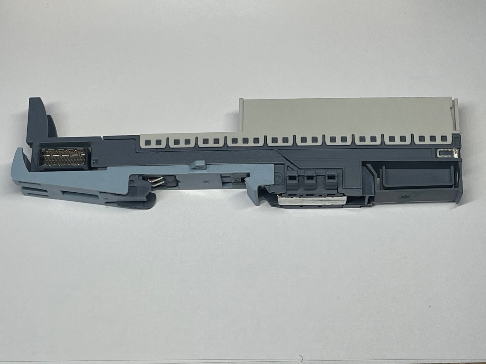 Siemens 6ES7 193-6BP20-0DA0 Base Unit Simatic ET 200SP