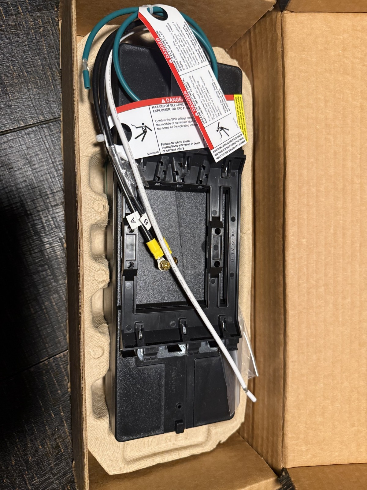 SQUARE D SSP01SBA10D 120/240V 200KA NSNP