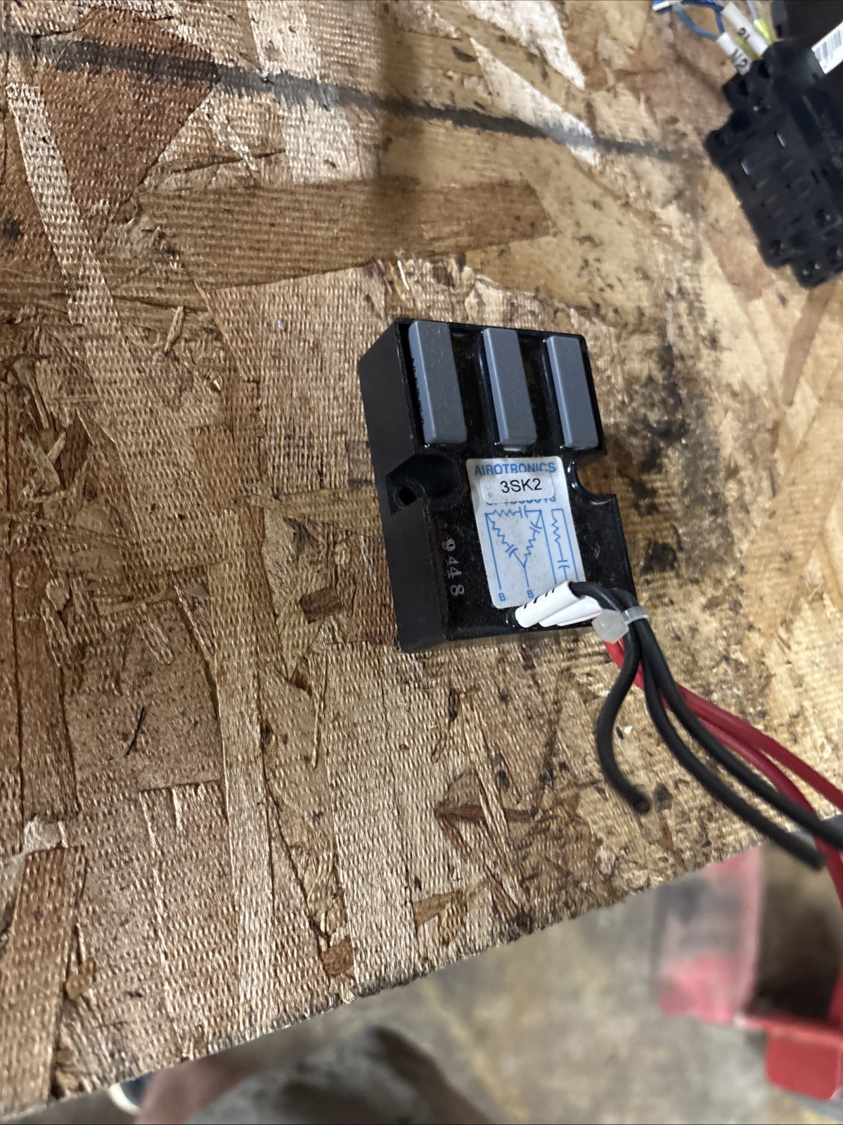 AIROTRONICS WIRE RELAY UNIT 3SK2