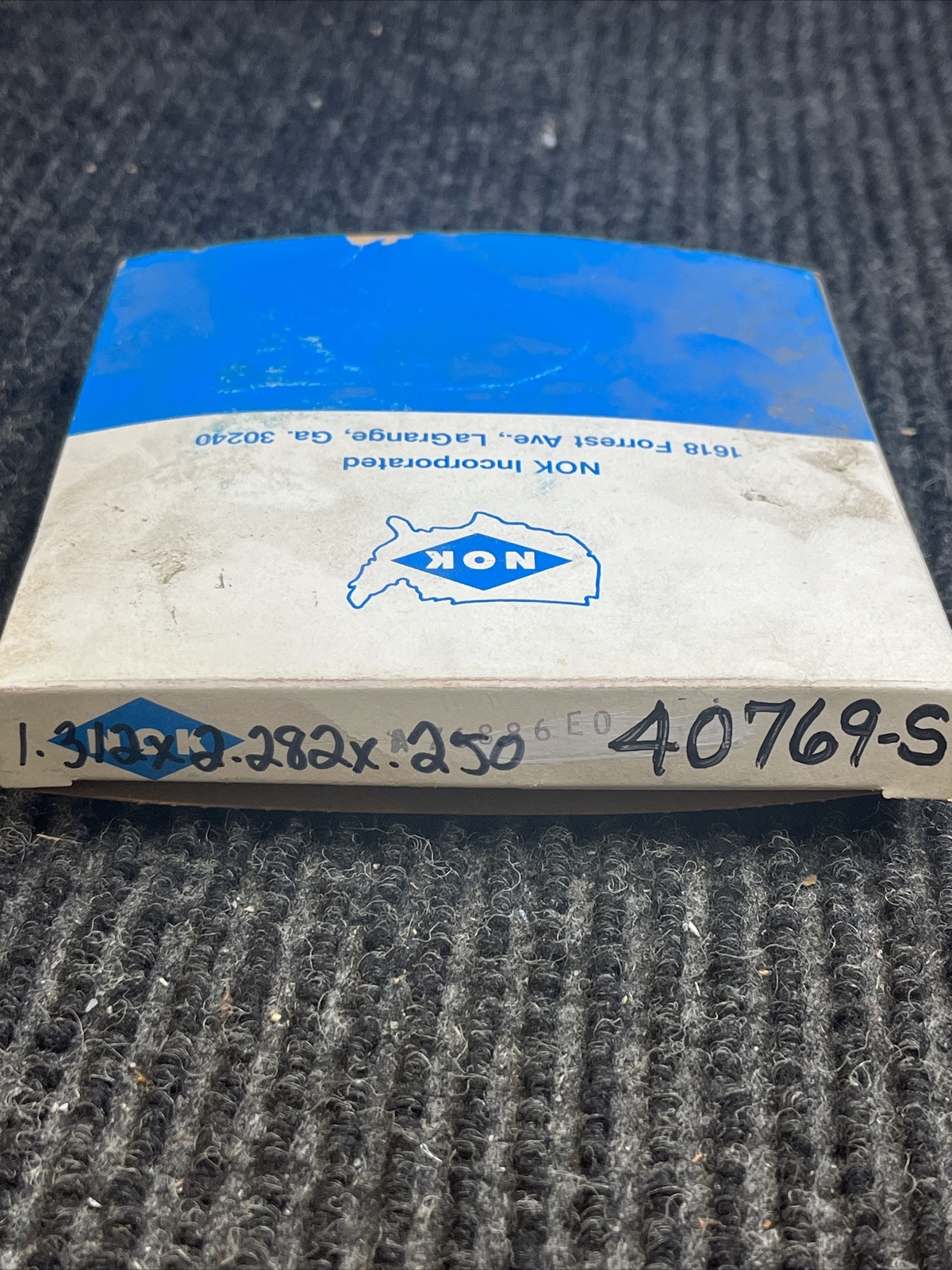 🔥🔥🔥NOK 6273977 Seal In NOK AZ6886E0 Box Free Shipping