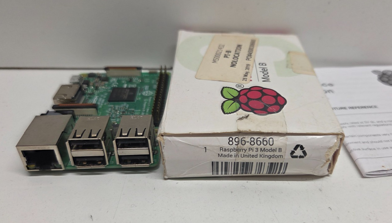 NEW IN BOX! RASPBERRY PI 3 MODEL B Vi.2 896-8660