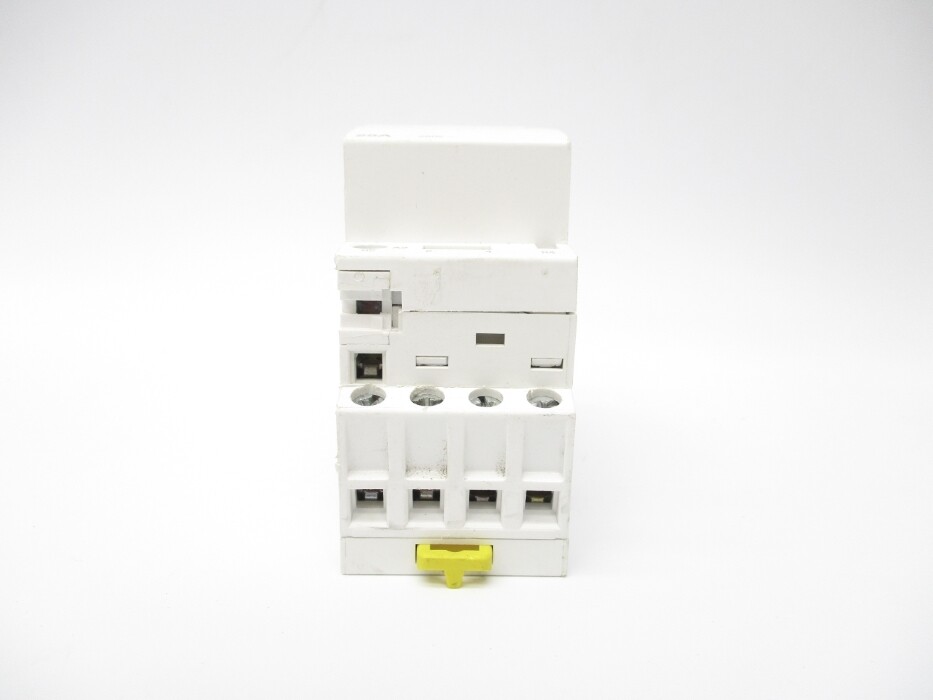 SCHNEIDER ELECTRIC A9C20838 220/240V NSNP