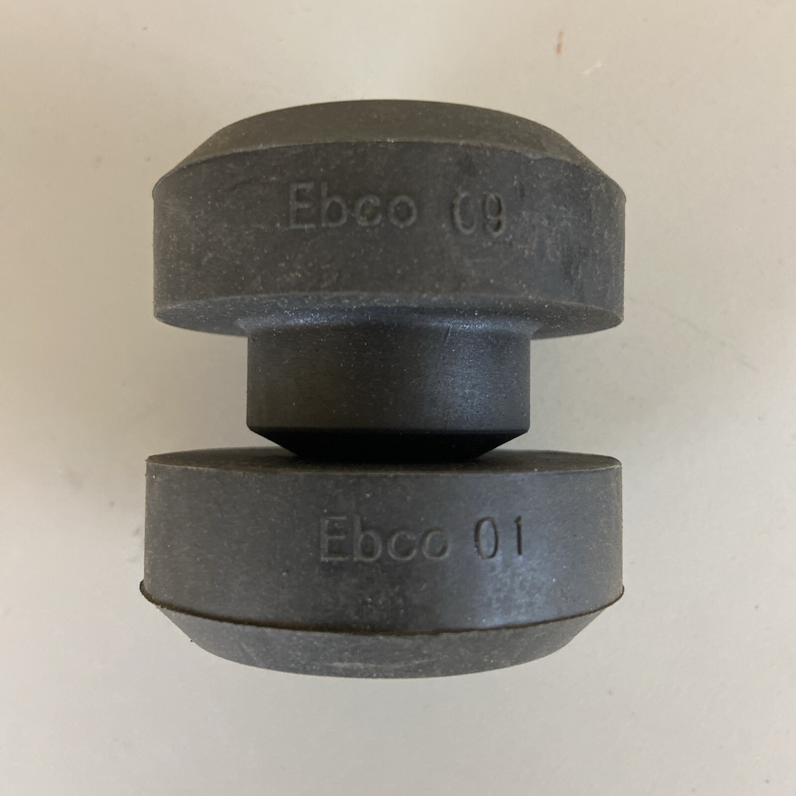 Lot Of 8 EBCO 2340 2-Piece Center Bonded Isolator 750 Lb Load