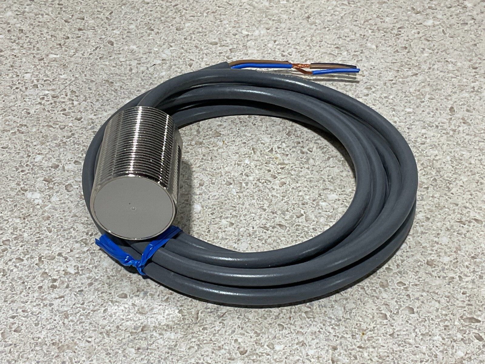 Omorn E2E-X10E1-9 10mm NEW