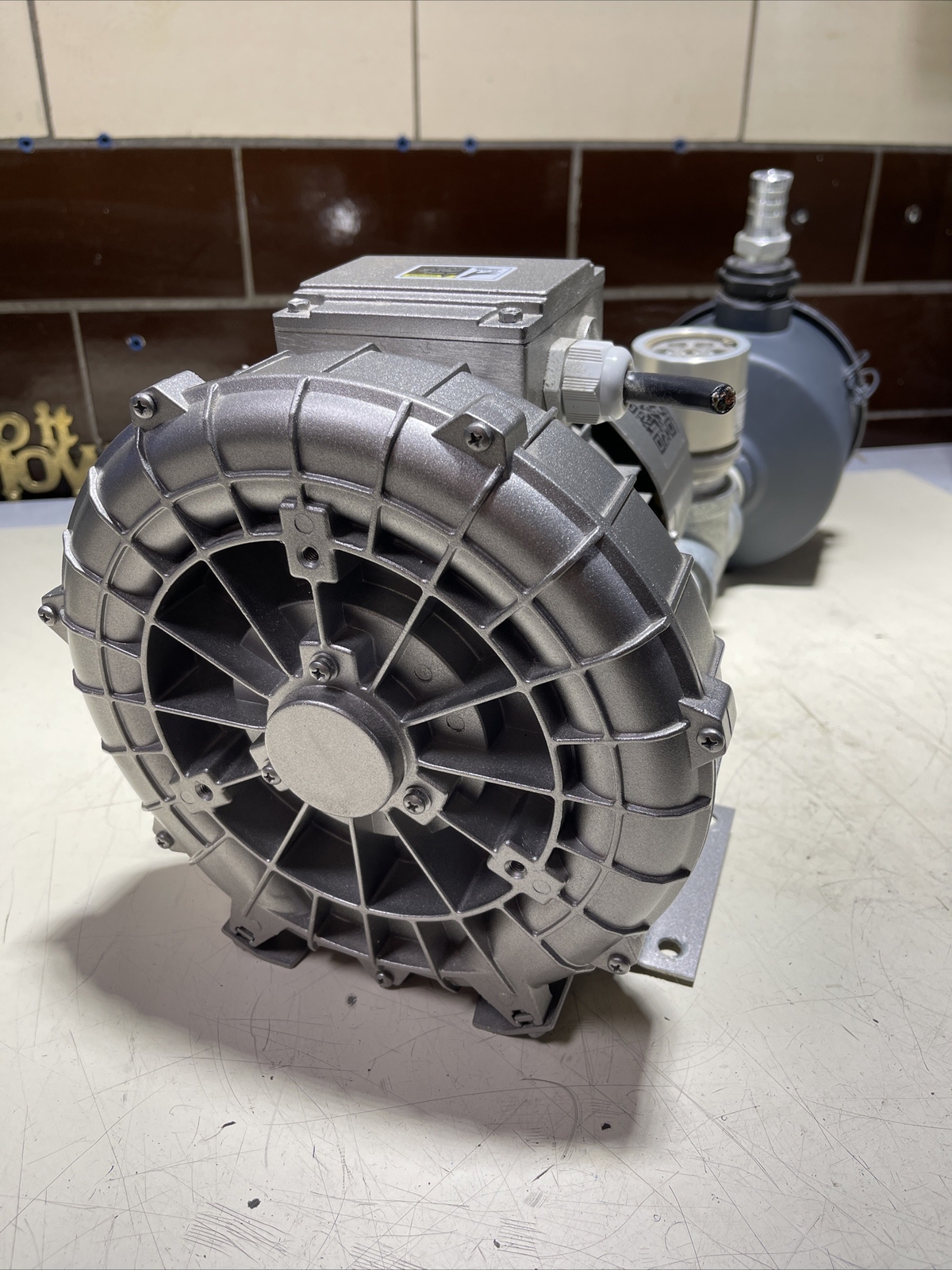 Republic HRC101 0.5kW 115-230V Vacuum Blower ~ Warranty