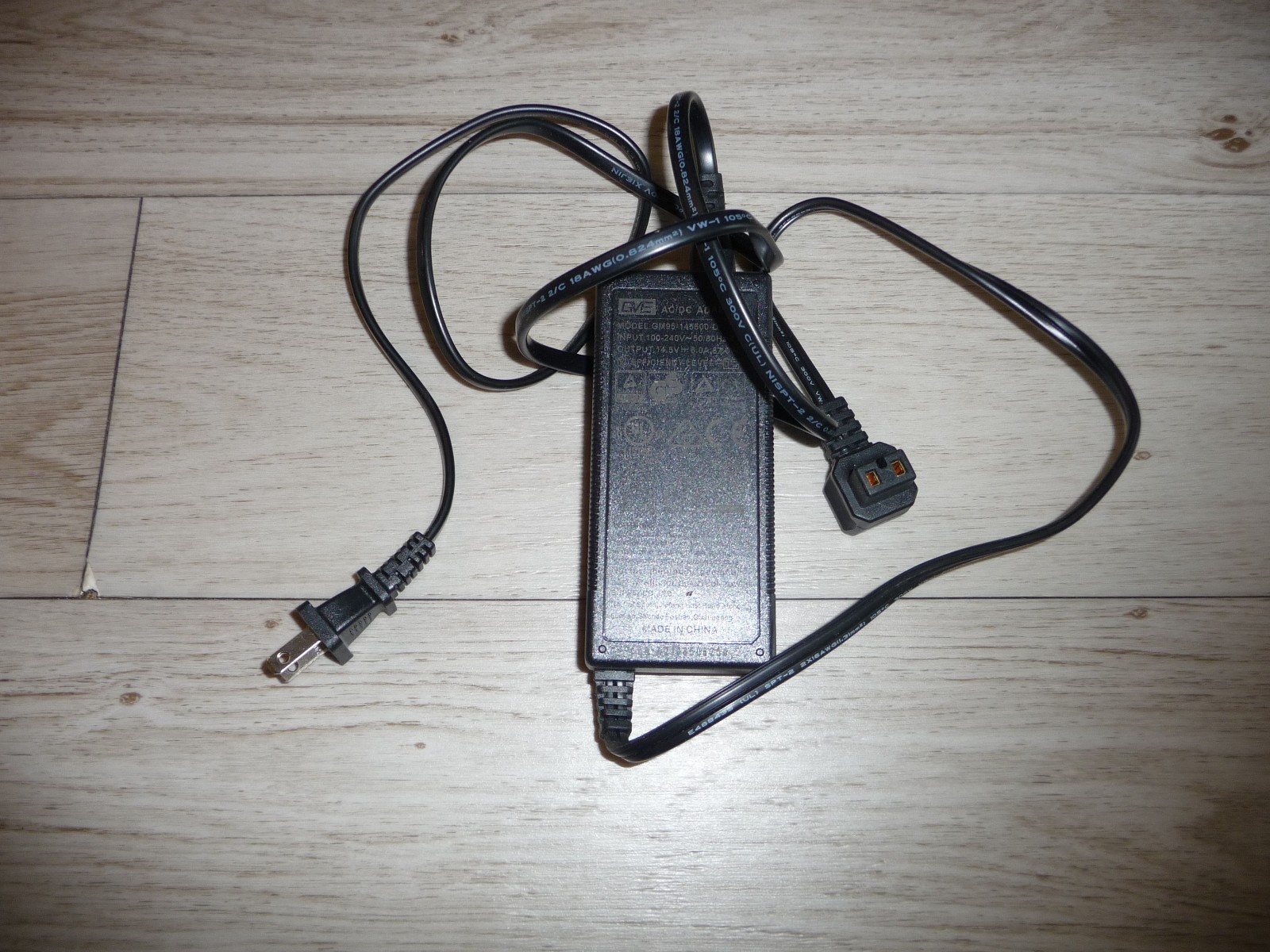 GVE Car Refrigerator Power Adapter GM95-145600-D 14.5V 6.0A 87W 12/24V