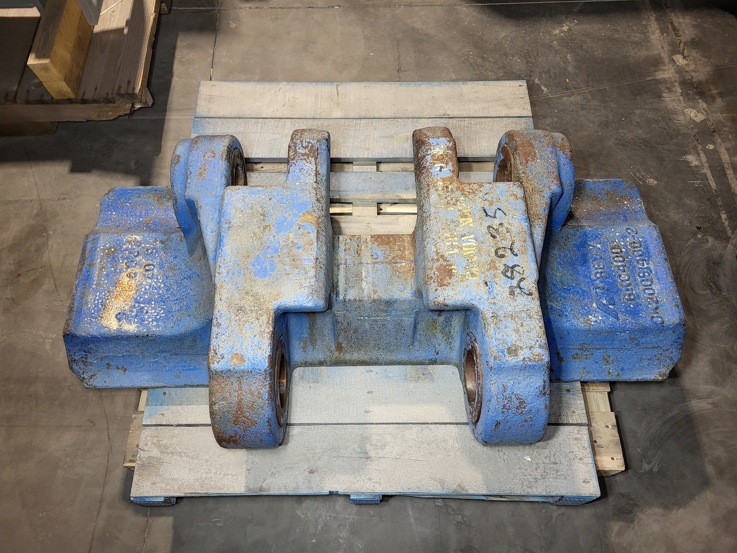 BRADKEN DK200S 400-2 Crawler Shoes – Heavy Machinery