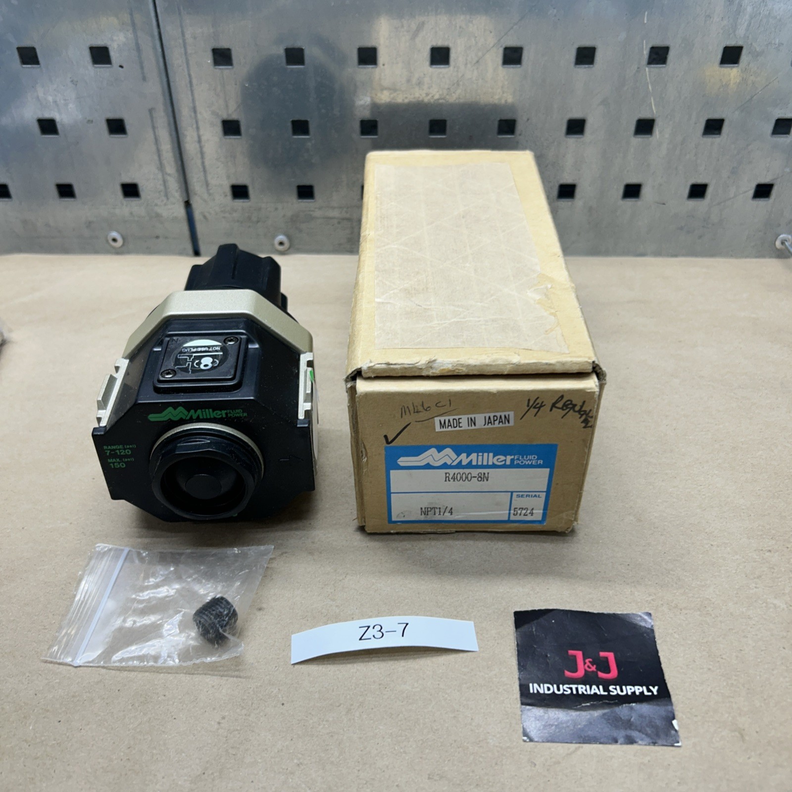 MILLER R4000 PNEUMATIC PRESSURE REGULATOR 7-120 RANGE(PSI) 150PSI MAX NIB