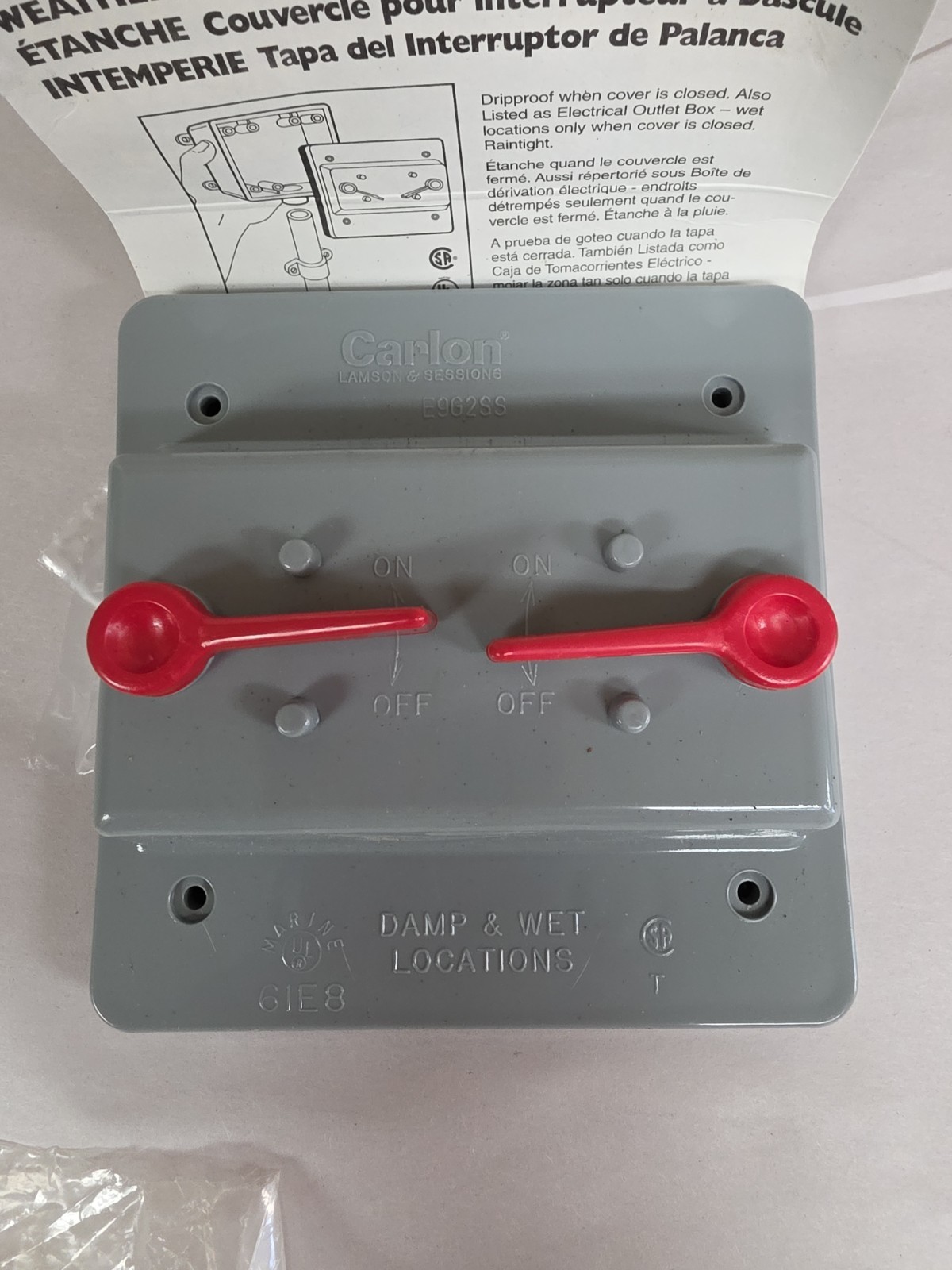 CARLON E9G2SSN 2 Gang Weatherproof Toggle Switch Box Cover. Vertical Mount. New