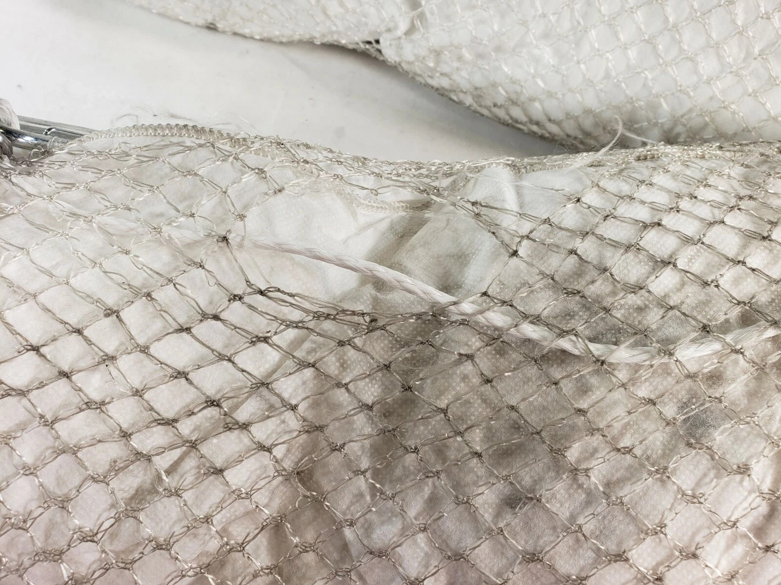 White Active Oil Barriers With Flakes Oil Barriers 100 Inch Long