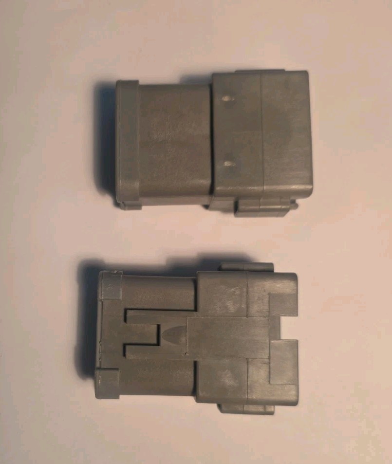 (2 Pcs) TE Connectivity Deutsch DT04-12PA-P021 Plug New Free Shipping