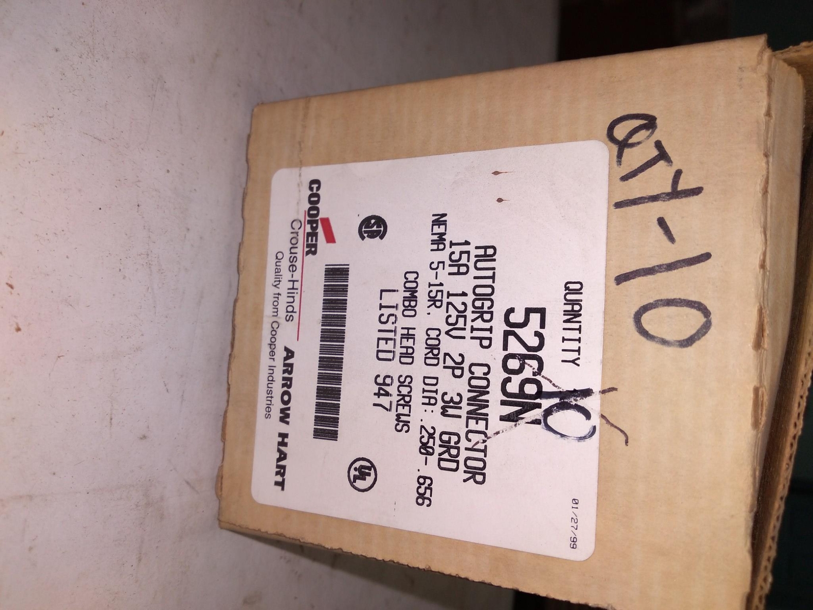 COOPER CROUSE arrow hart 5269N AUTOGRIP CONNECTOR 15A 125V 2P 3W GRD ‘5 IN BOX’