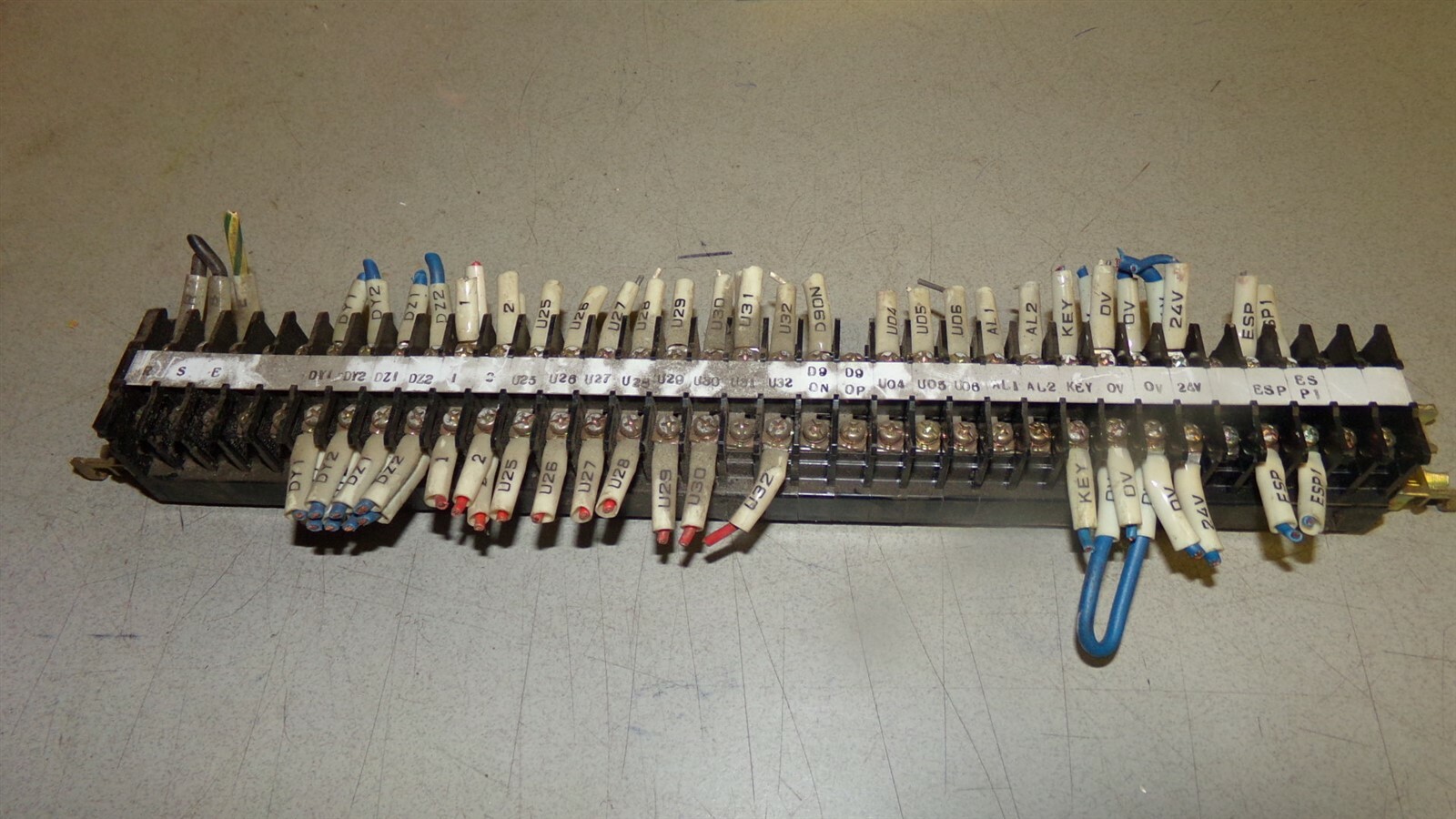 Izumi BNL3 Terminal Block Holder Assembly *FREE SHIPPING*