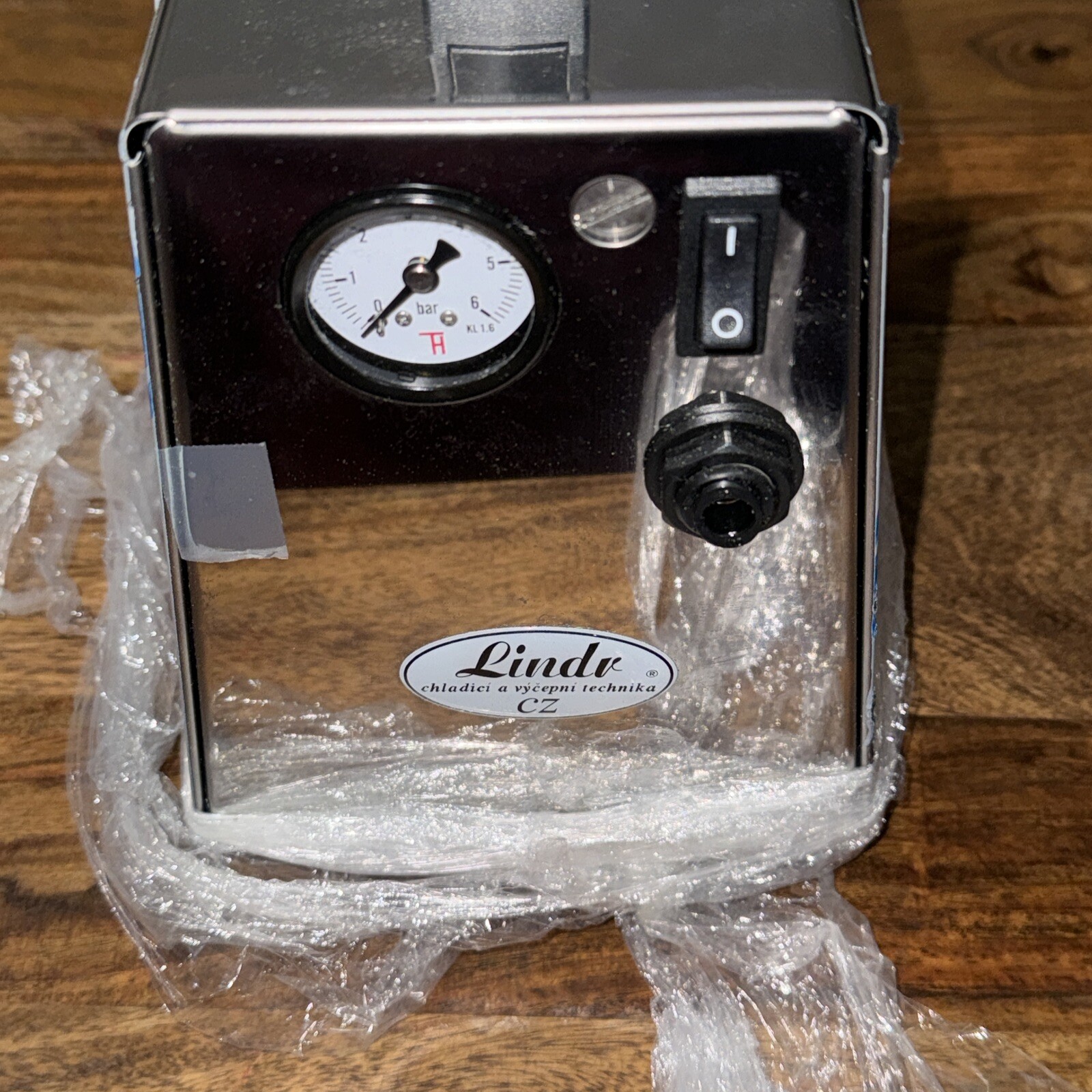 NEW LINDR 15 MINI COMPRESSOR OUTPUT 35-40 L/HR MOBILE BEVERAGE BAR EVENT, PFL1