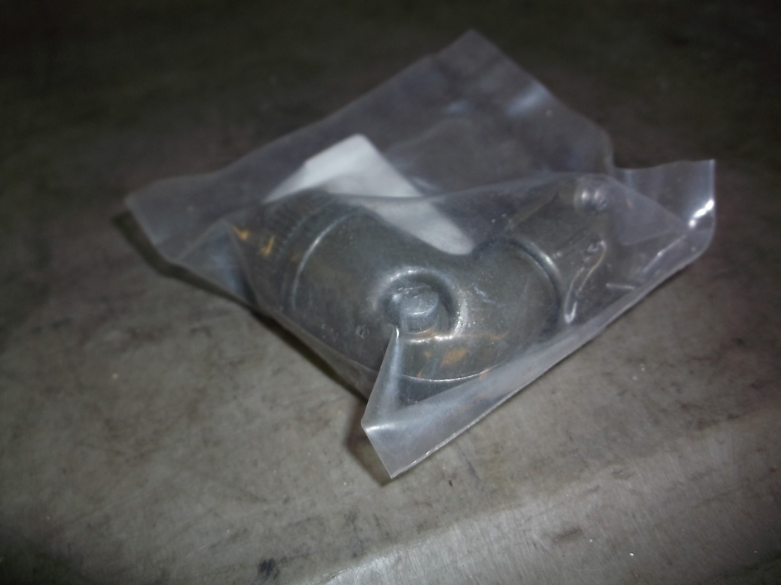 NEW CTC CN105-1B Right Angle Socket Connector *FREE SHIPPING*