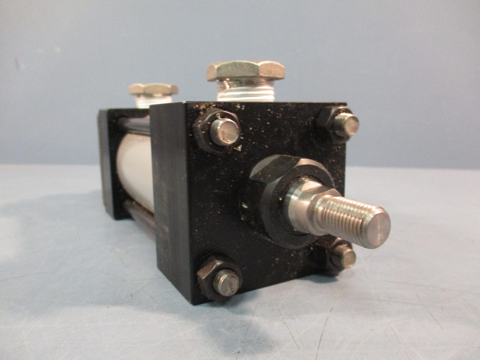 IMI NORGREN PNEUMATIC CYLINDER A2277A1-2.00X2.000-P(1/2) 250PSI 2.00X2.000