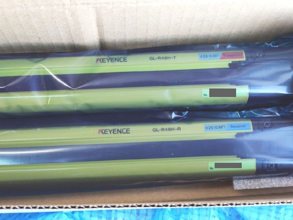 KEYENCE GL-R48H Sensor Unused Box Damaged Dirty
