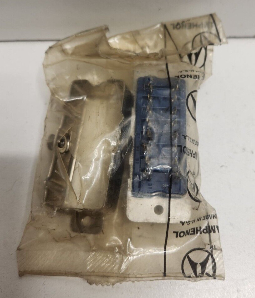 NEW OLD STOCK! AMPHENOL SOCKET CONNECTOR 26-4401-16