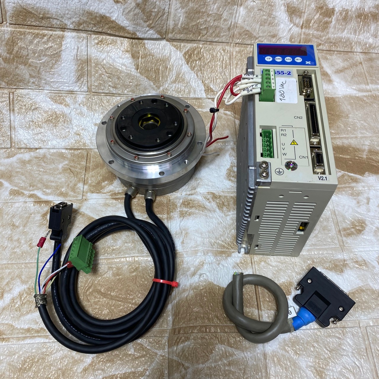 HARMONIC Drive HA-655-2-100&FHA-17C-50-E250 Servo set as in photos SN:9080, SALE