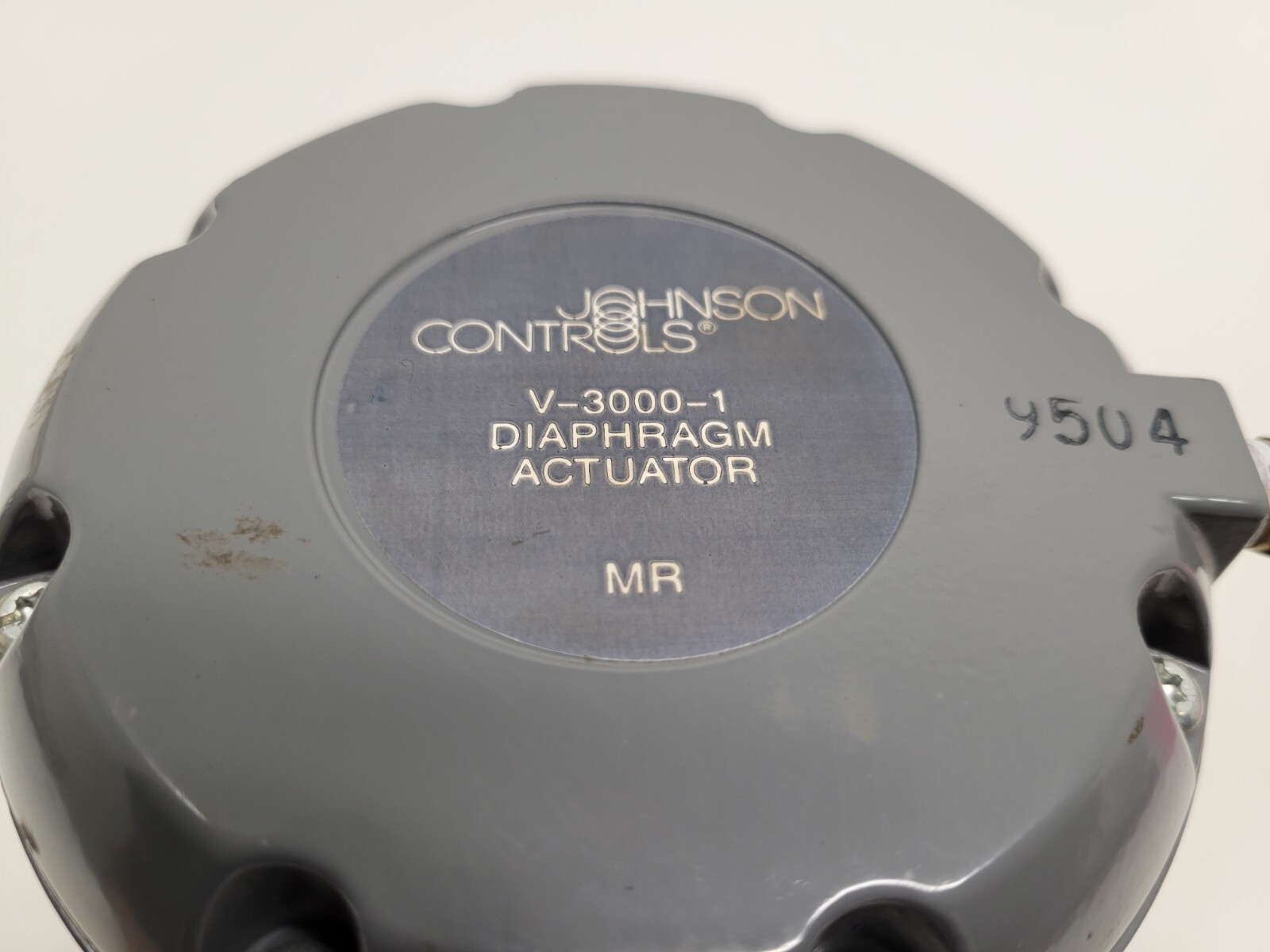 GOOD USED! JOHNSON CONTROLS DIAPHRAGM ACTUATOR VALVE V-3974-1004 V-3000-1