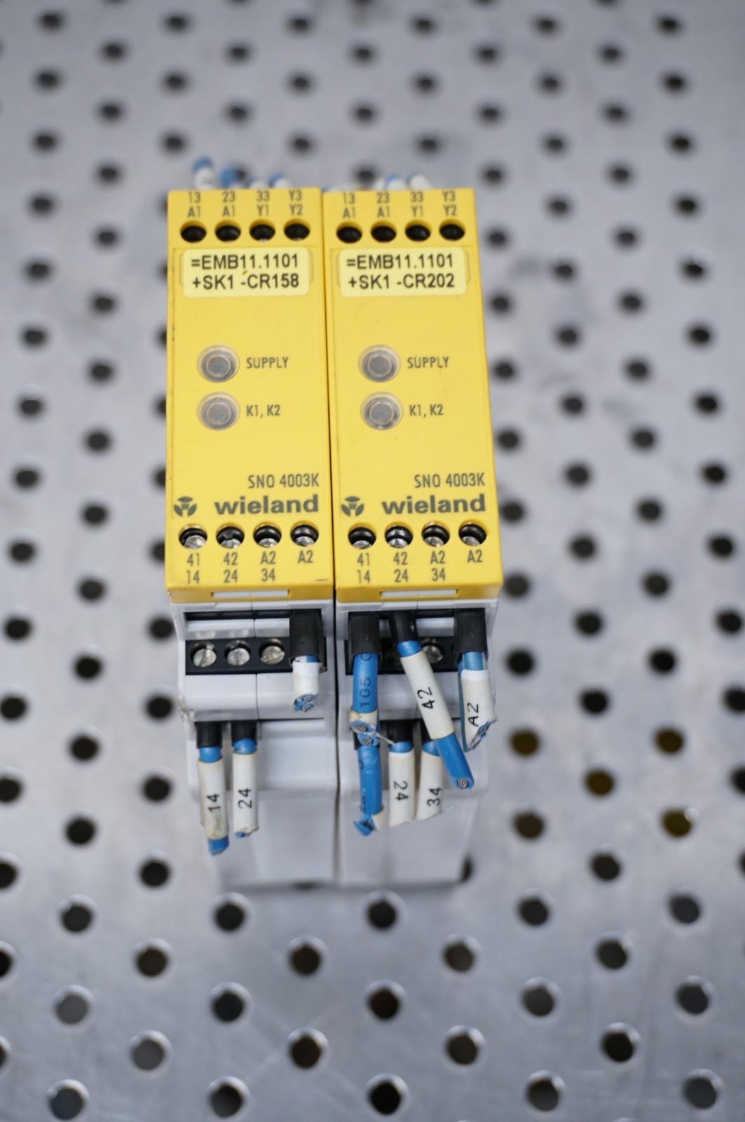 (Qty 2) Wieland Schleicher SNO 4003K safety relay R1.188.0400.1