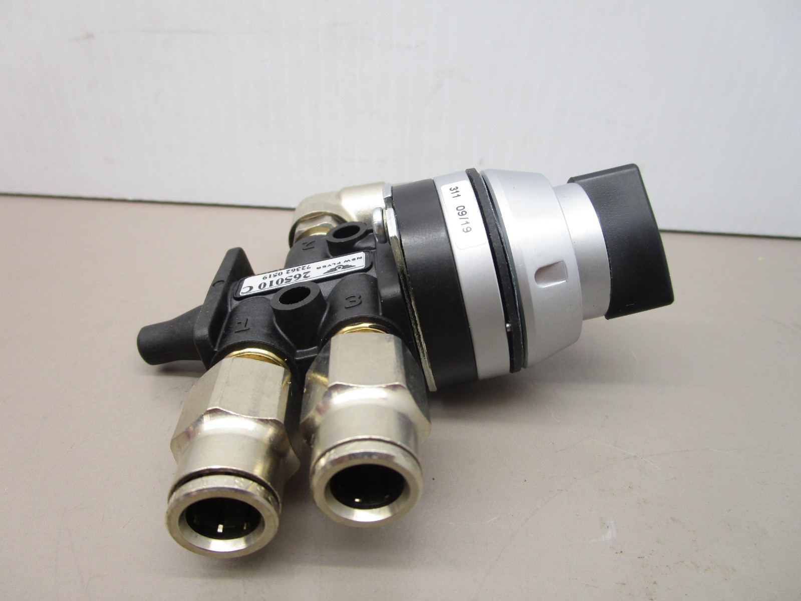 Norgren 265010C Pneumatic Control Valve Switch 72362