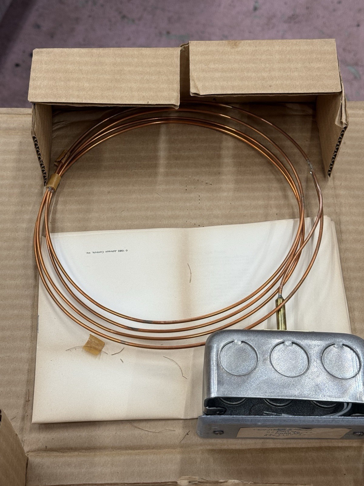 Johnson Controls TE-1100-17 *NEW* Temp Sensor 8 FOOT, averaging, 27-3059-17