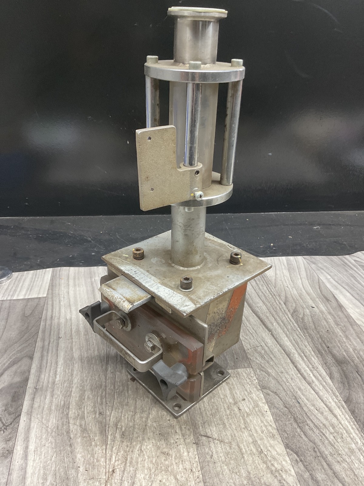 Bunting Magnetics Co. 138452 Magnetic Separator #4018G28PR7