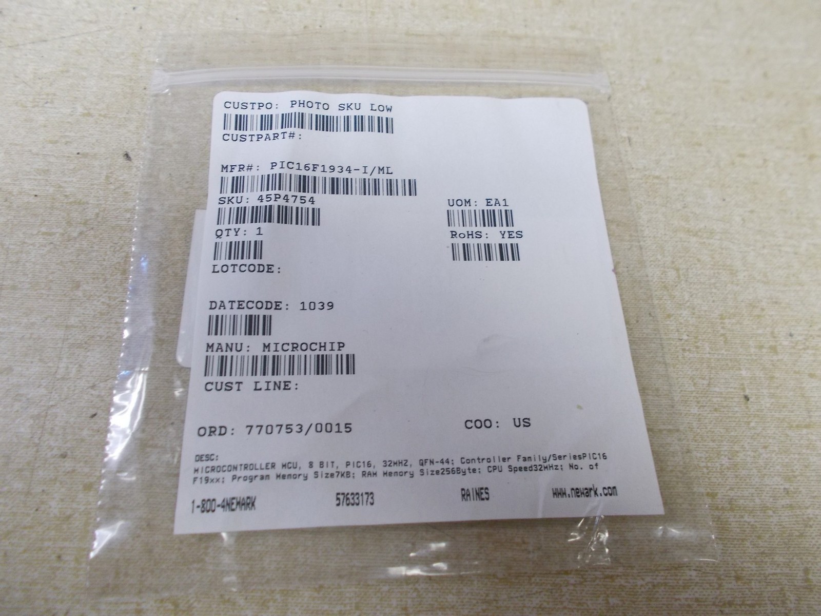 NEW Microchip PIC16F1934-I/ML 8-Bit MCU Microcontroller *FREE SHIPPING*