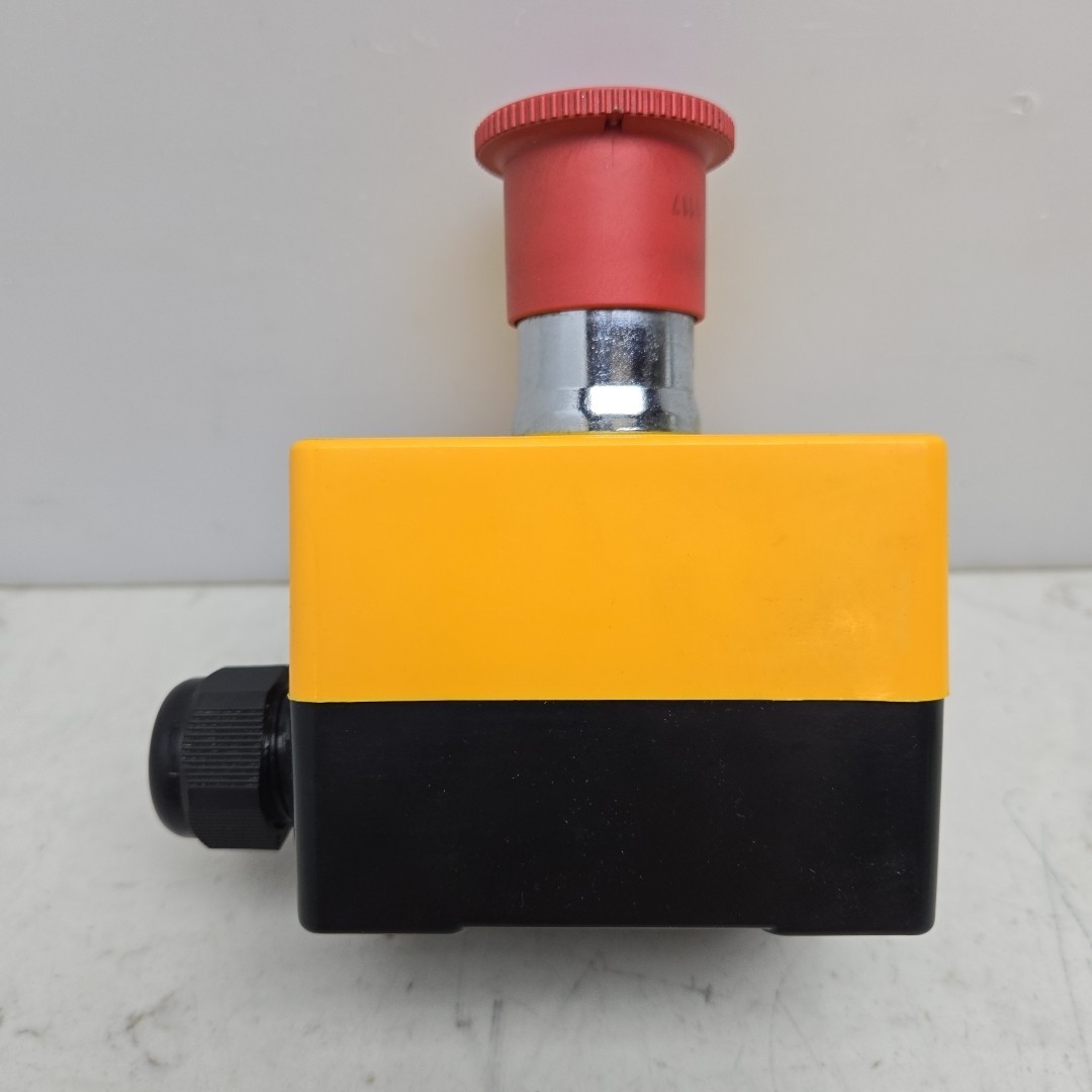 Banner ESL-30/60 Emergency Stop Button With Enclosure 120656