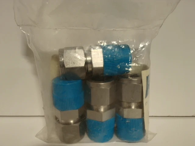 Swagelok SS-810-1-8 (Lot of 4pcs) Stainless Tube Fitting 1/2 in. Tube OD x 1/2 i