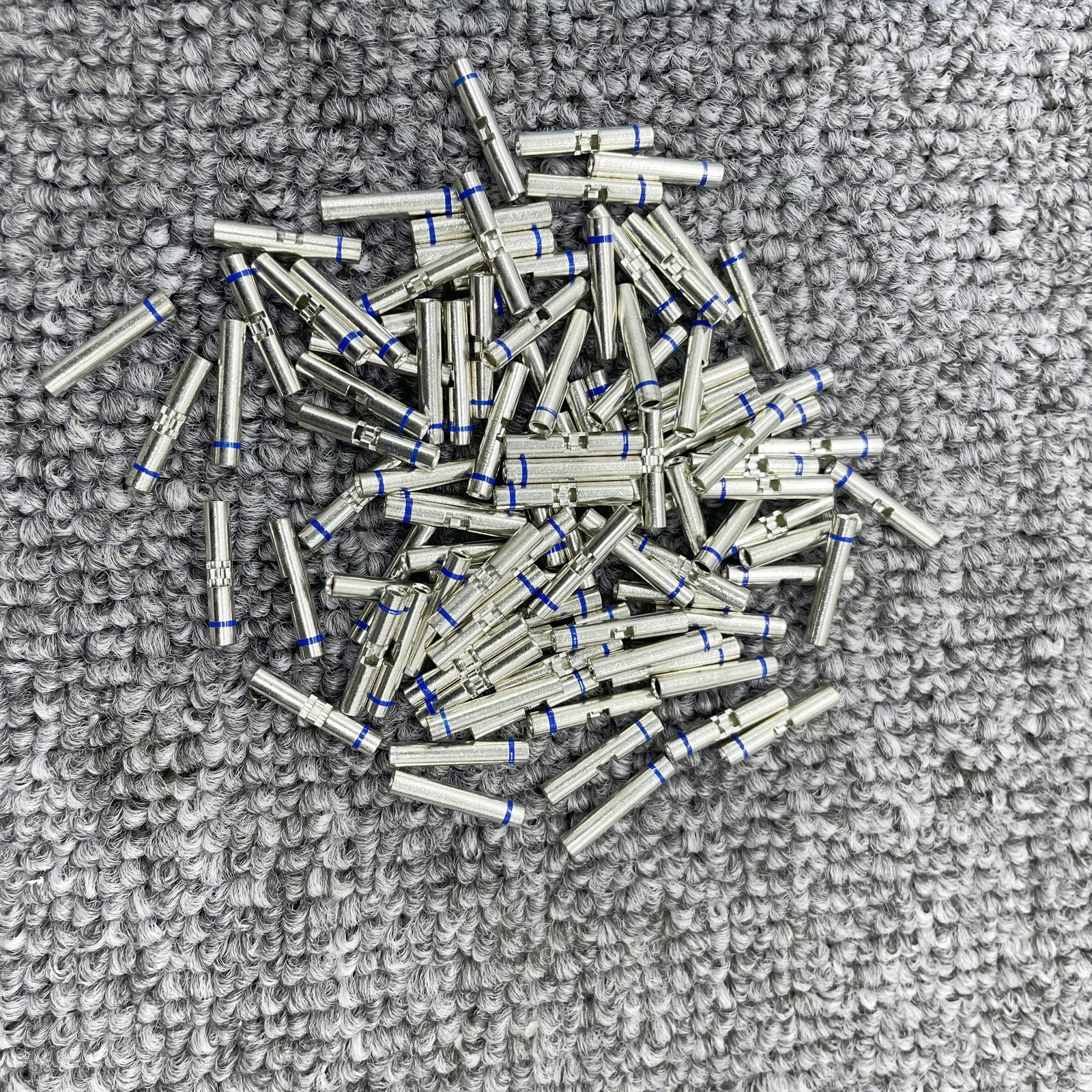 100Pcs BLUE Plastic Case terminal For D-436-37 Military Aviation 650075-000