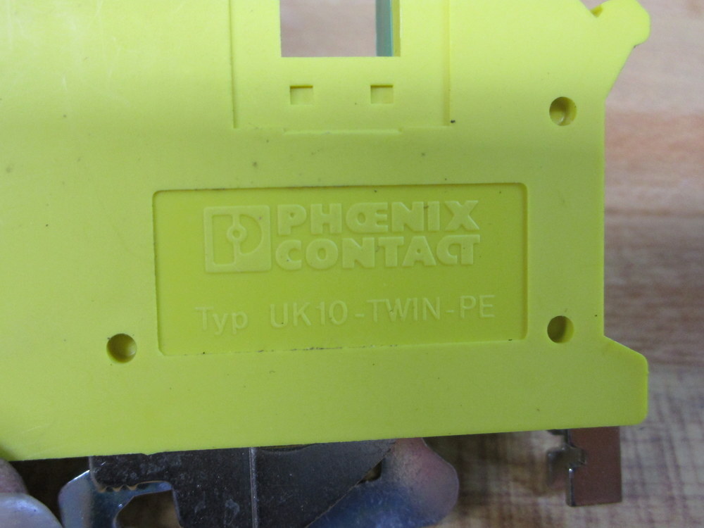 Phoenix Contact UK10-TWIN-PE Terminal Block 3001433 (Pack of 3)