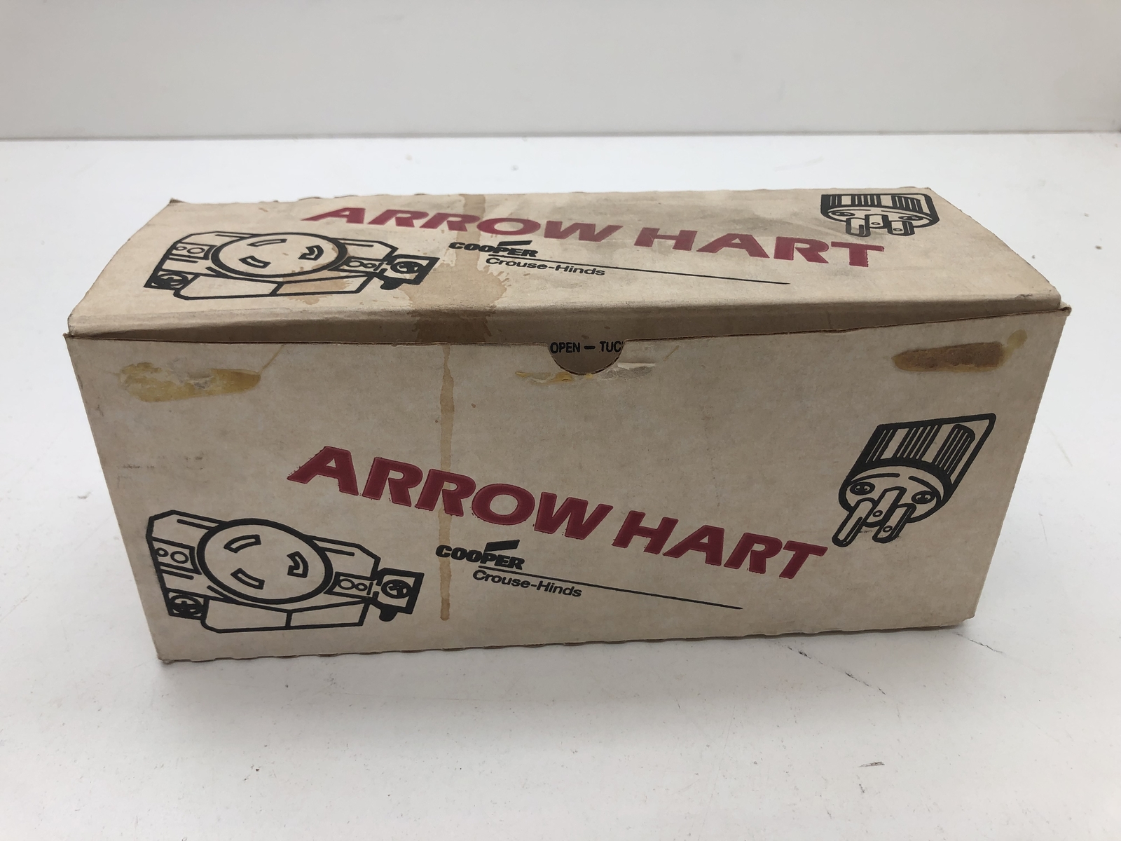 (QTY.13) COOPER-ARROW HART 4710 LOCKING RECEPTICLE