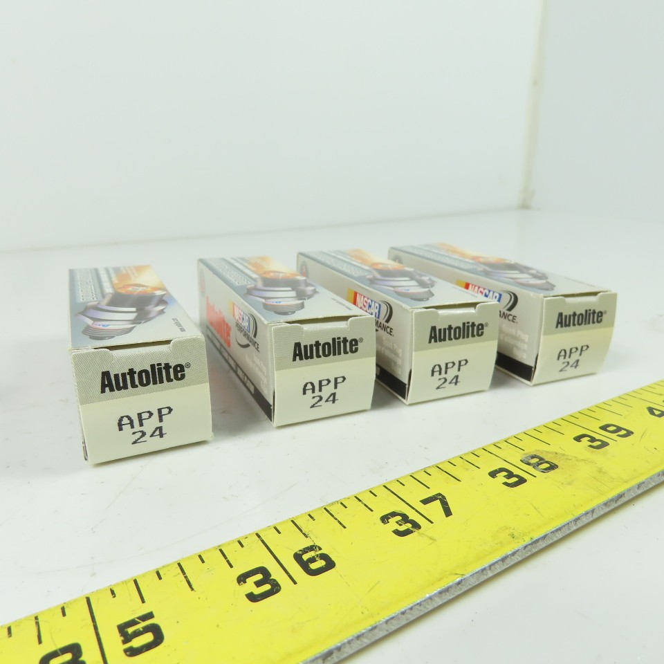 Autolite APP24 Double Platinum Automotive Replacement Spark Plug Lot Of 4