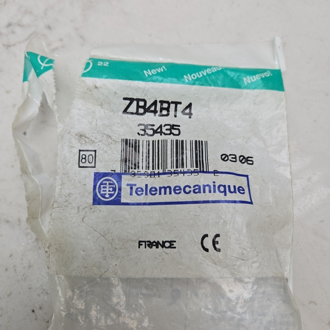 2 Pack Telemecanique ZB4BT4 Emergency Stop Push Button 22mm New Lot of 2