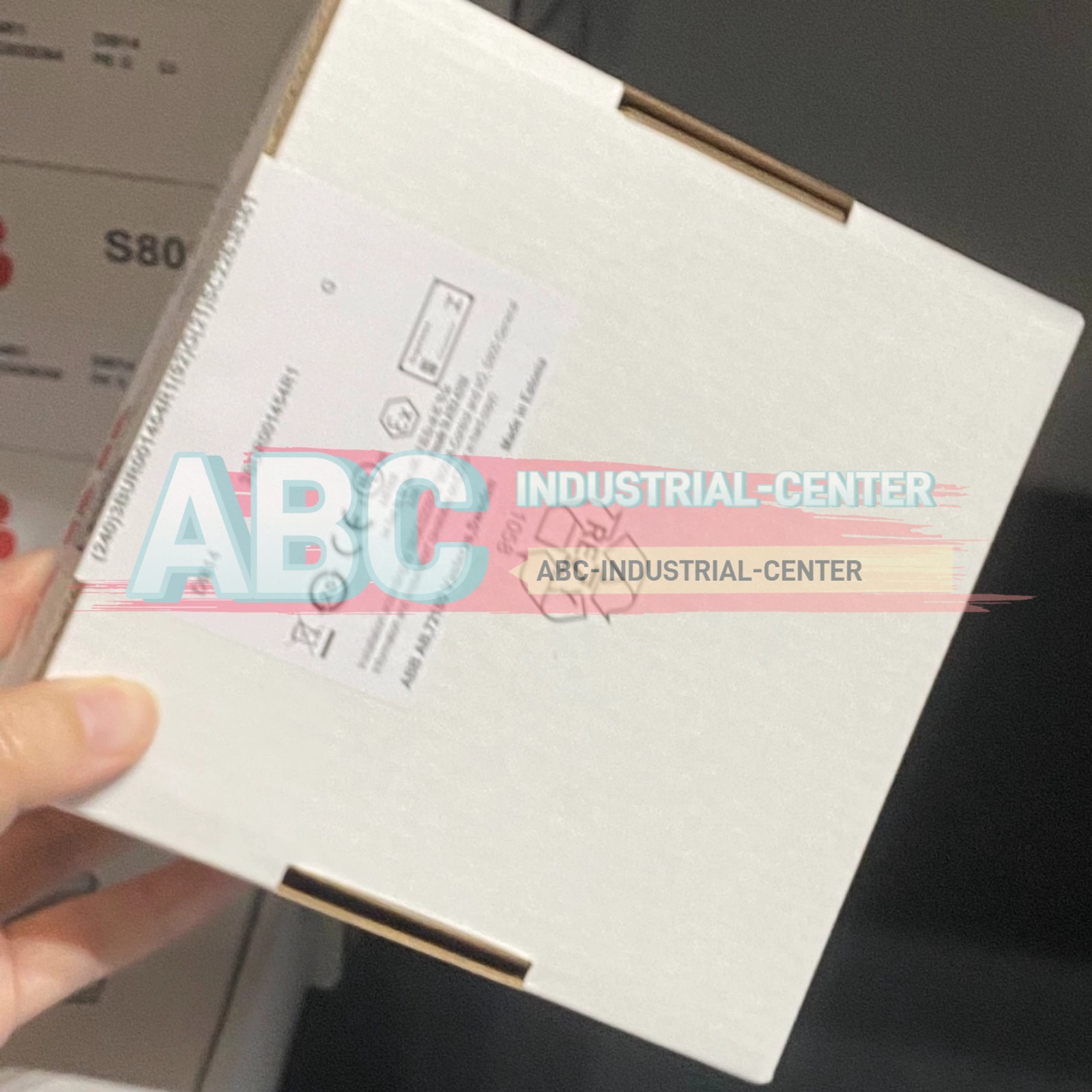 1PCS New ABB DI814 3BUR001454R1 PLC module#