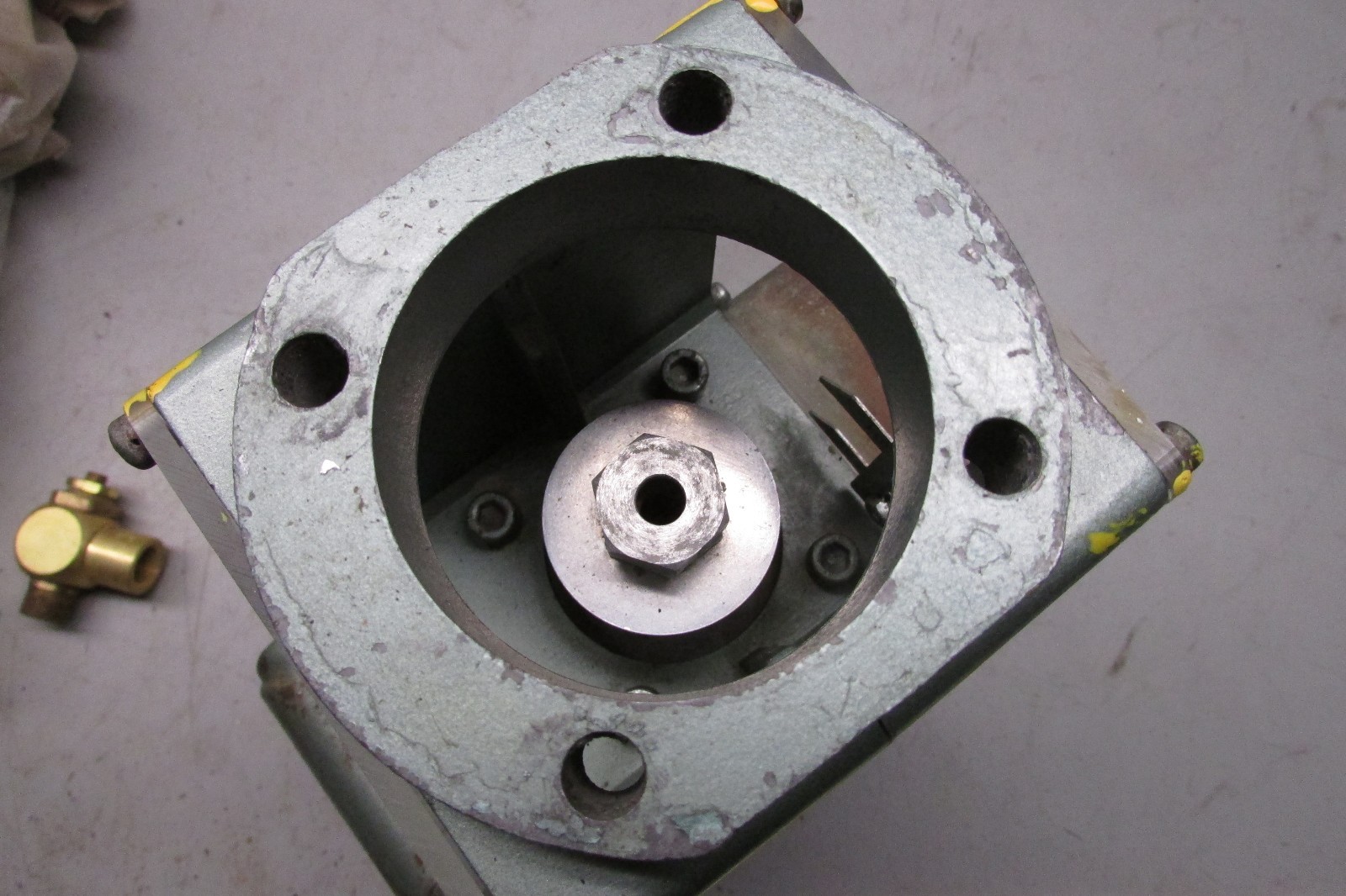 ITT Hydramotor Valve H10A620B5F1 Oil Type: MIL-H-5606 120V 50/60Hz
